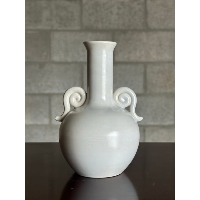 Mid-Century Modern 1940s Matte White Earthenware Vase by Eva Jancke Björk - Bobergs Fajans Sweden For Sale - Image 3 of 7