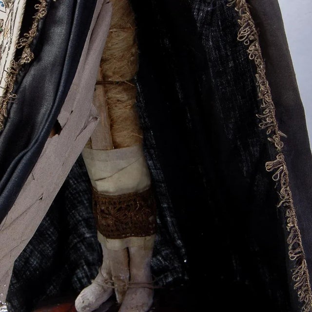 Textile Maria Addolorata Figurine in Ceramic For Sale - Image 7 of 12