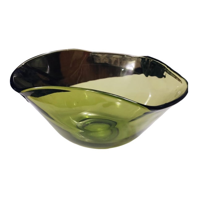 1970s Anchor Hocking Advoco Green Glass Ruffled Edge Bowl For Sale