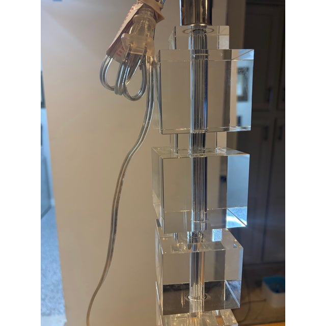 1900s Crystal and Chrome Styles Mid-Century Modern Style Table Lamp For Sale - Image 9 of 10