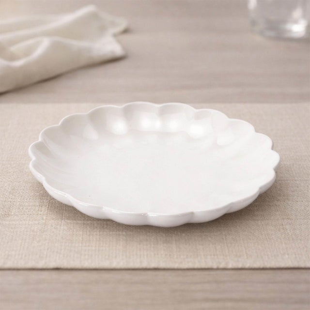 Elevate everyday meals with this White Scalloped Stoneware Dinner Plates Set, designed to bring effortless charm to your...