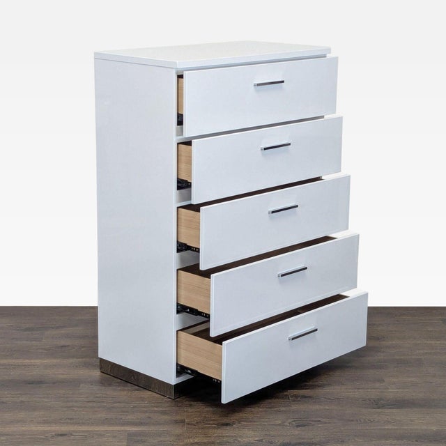 Modern Coaster Felicity Modern 5-Drawer White Chest With Chrome Handles For Sale - Image 3 of 10