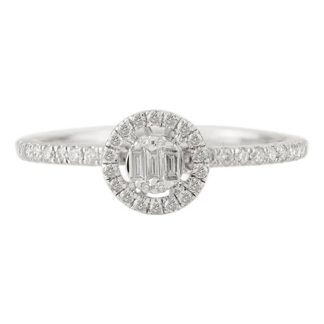 Vintage Cluster Baguette & Round Diamond Ring Made in 14k Gold Size 6 For Sale