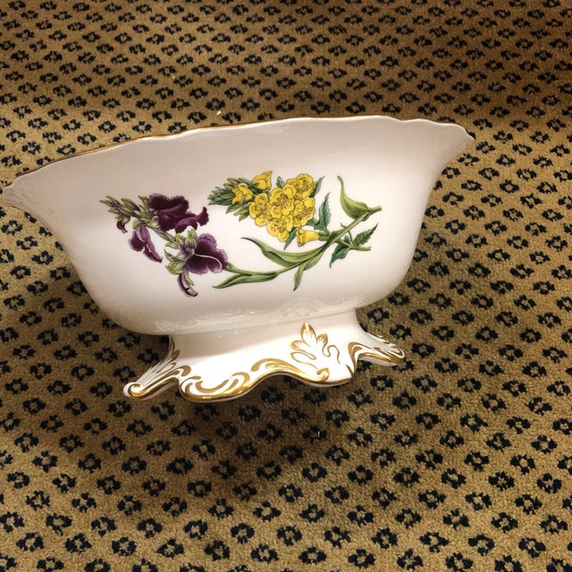 Spode Spode Scalloped Rim Botanical Bowl with Gold Details For Sale - Image 4 of 7