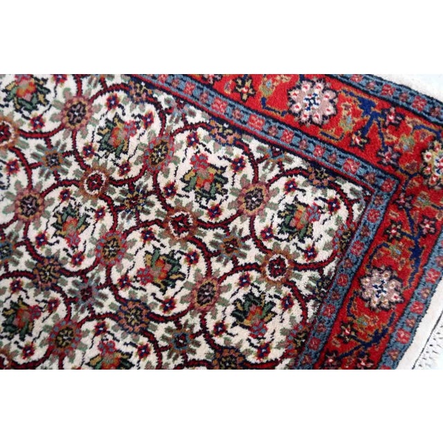 Textile 1970s Handmade Vintage Indian Mahal Rug 2.5' X 4.1' For Sale - Image 7 of 12