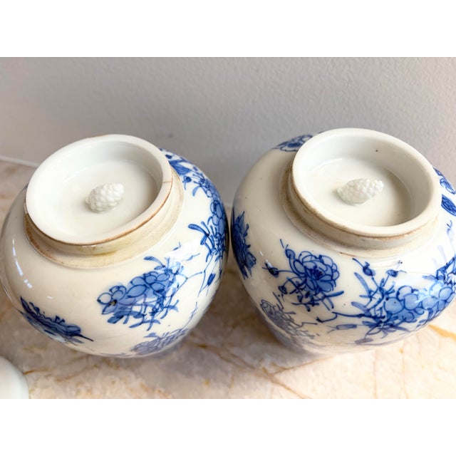 1940s Vintage Chinese Floral Blue & White Qing Ginger Jar Pair With Lotus Petal Border For Sale - Image 5 of 12