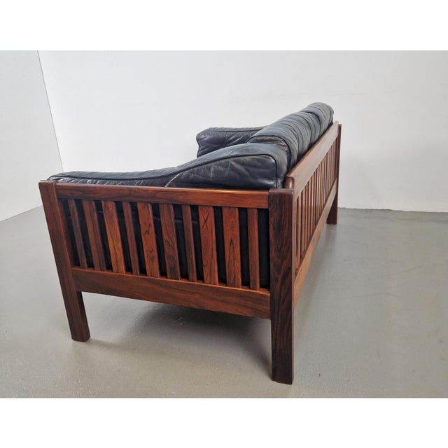 Mid-Century Modern Scandinavian Monte Carlo Sofa in Black Leather and Wood by Ingvar Stockum, 1965 For Sale - Image 17 of 18