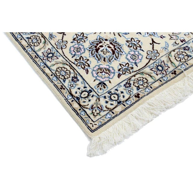 Hand-Knotted Rug in Wool For Sale - Image 5 of 13