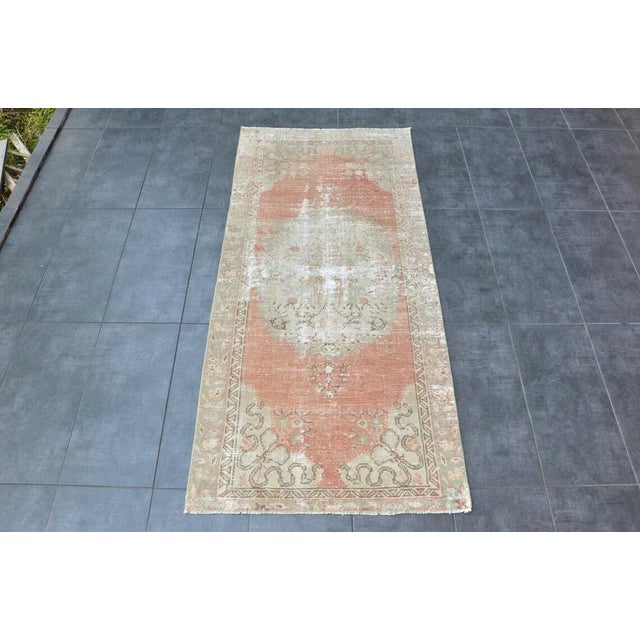 Small Turkish Aztec Soft Pastel Rug, 1960s For Sale - Image 11 of 11