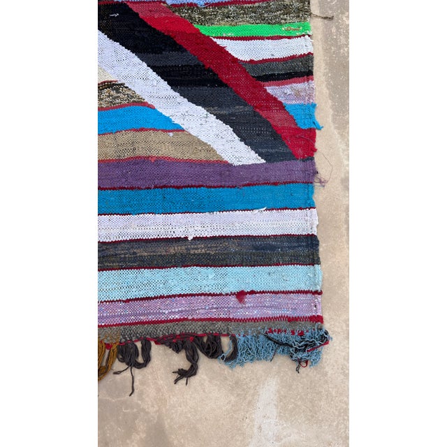 1980s Moroccan Colorful Vintage Kilim Rug - 5'5" X 9'0" Ft For Sale - Image 4 of 8