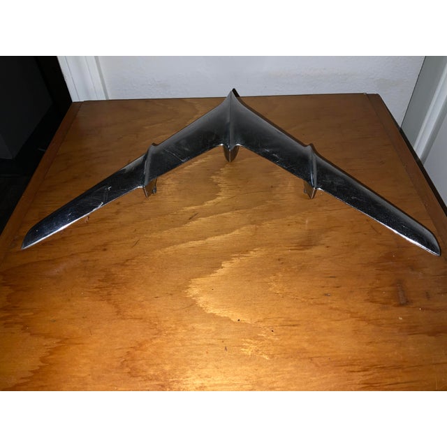 Mid-Century Modern Vintage 1955-1956 Pontiac Chieftain Star Chief Chrome “Jet-Wing” Hood Ornament- Mid-Century Space Age Automobilia For Sale - Image 3 of 4