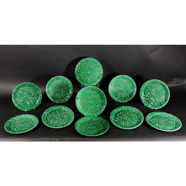 Ceramic "Vivid Verdure": Set of 11 Vintage Green Majolica "Lotus" Plates, For Sale - Image 7 of 8