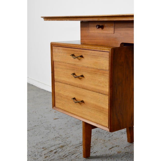 Mid-Century Modern Danish Walnut and Brass Desk by Alfred Cox, 1960s For Sale - Image 4 of 11