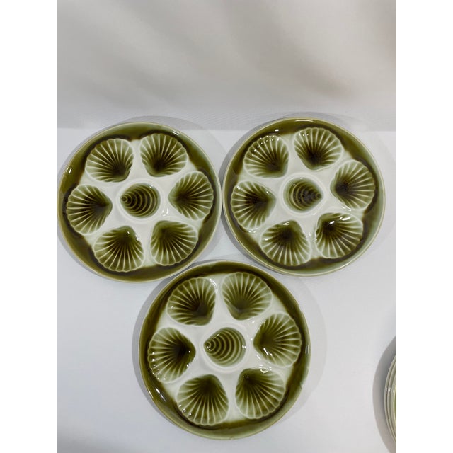 1950s French Orchies Moulin Des Loups Oyster Plates With Platter - Set of 7 For Sale - Image 9 of 17