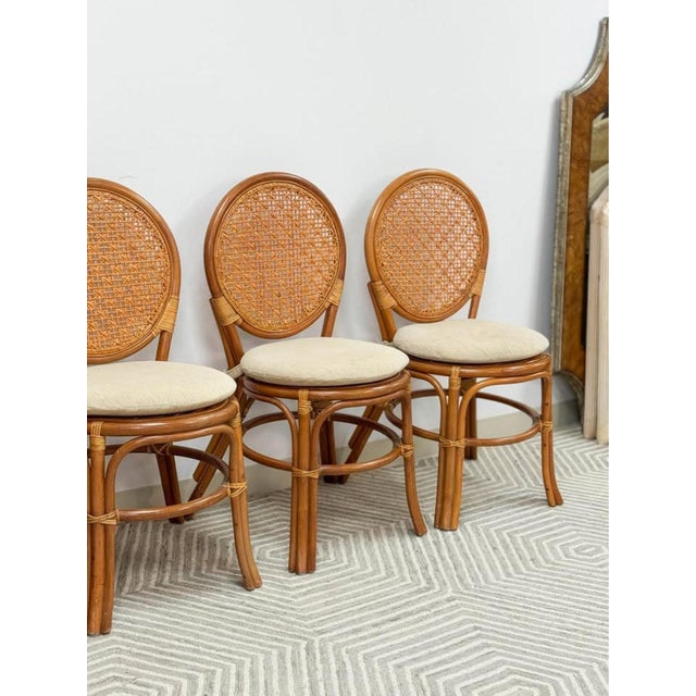Late 20th Century Late 20th Century Cane Rattan Round Dining Chair Set Four Cushion Coastal Hollywood Regency For Sale - Image 5 of 10