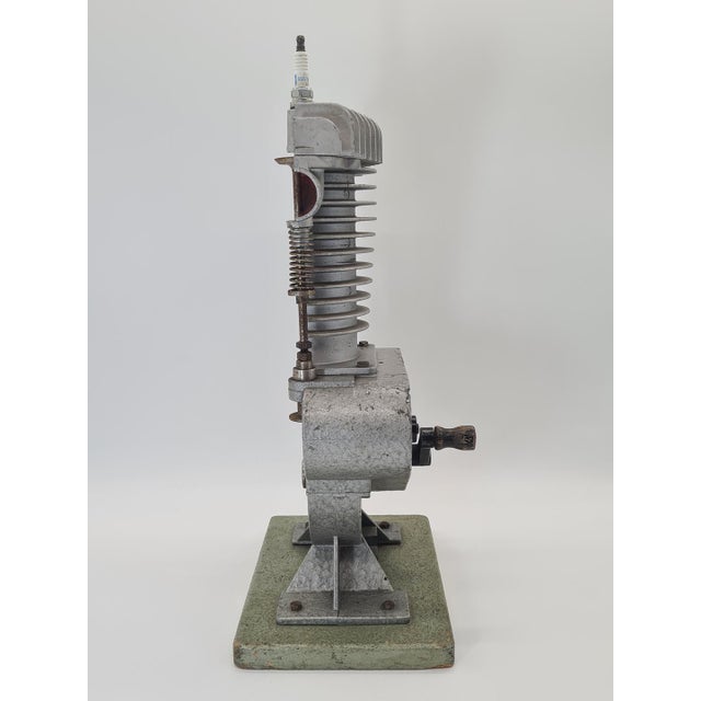 Educational Model of an Internal Combustion Engine, 1970s For Sale - Image 6 of 12