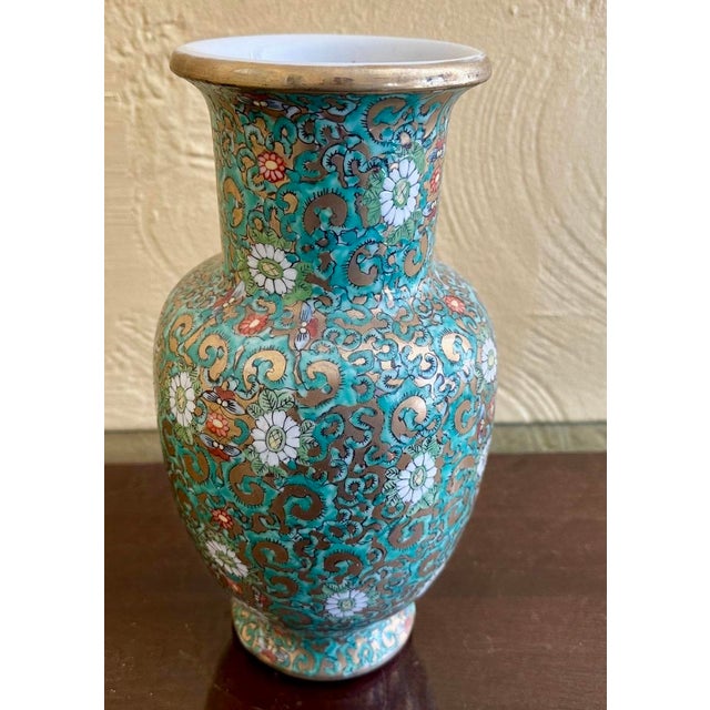 Vintage Asian Chinoiserie Hand-Painted Vase With Botanical Pattern For Sale In New York - Image 6 of 7