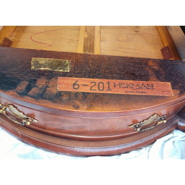 Hackman Exquisite Vintage Hekman Furniture Accent Tables With Rich Burled Wood, Elegant French Cabriole Legs & Scalloped Edges For Sale - Image 4 of 12