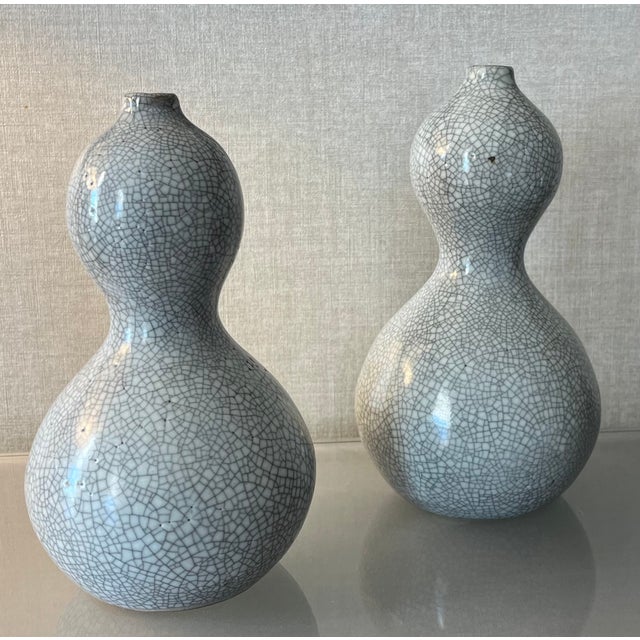 Vintage Japanese Raku Crackle Glaze Studio Art Pottery Showa Period Gourd Shape Vases - A Pair For Sale - Image 13 of 17