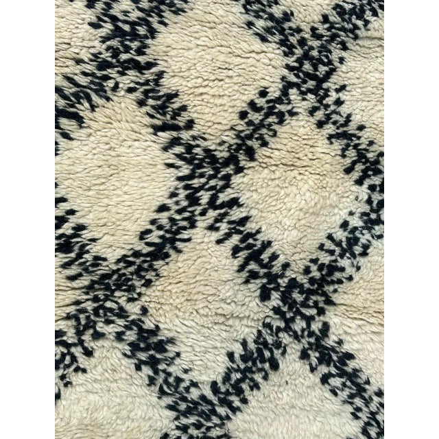 Mid-Century Moroccan Berber Beni Ouarain Rug, 1940s For Sale - Image 6 of 13