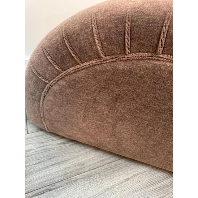 A fine C1960s Italian S shaped daybed/ chaise lounge beautifully upholstered in Mocha mohair velvet .