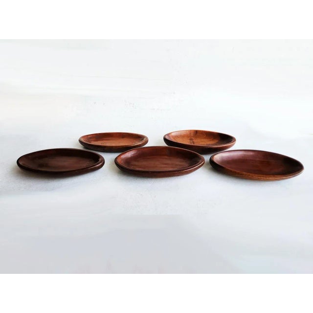 Mid-Century Modern Vintage Set of Mahogany Snack Plates/Trinket Dishes, 5 Pieces For Sale - Image 3 of 9