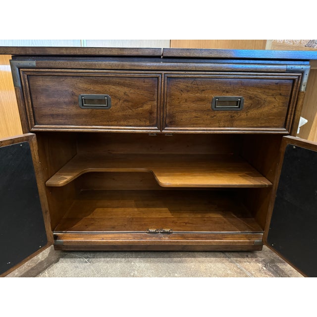 Henredon MCM Henredon Campaign Style Walnut and Rattan Rolling Bar/Cabinet W/ Expandable Flip Top For Sale - Image 4 of 12