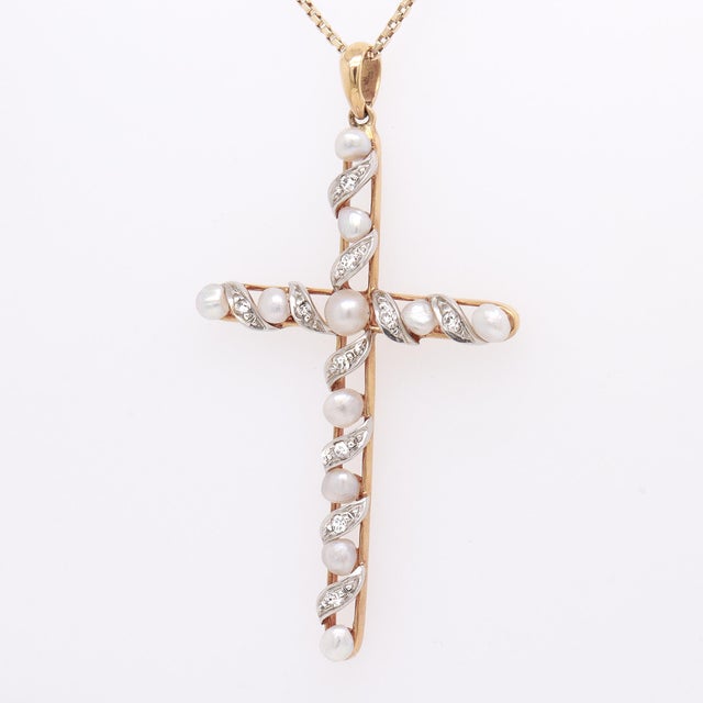 Early 20th Century Antique Edwardian 14k Gold, Diamond, & Baroque Pearl Cross Necklace Pendant For Sale - Image 5 of 12