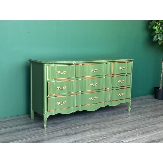 Late 20th Century French Provincial Green Lacquered Dresser of Nine Drawers For Sale - Image 12 of 14