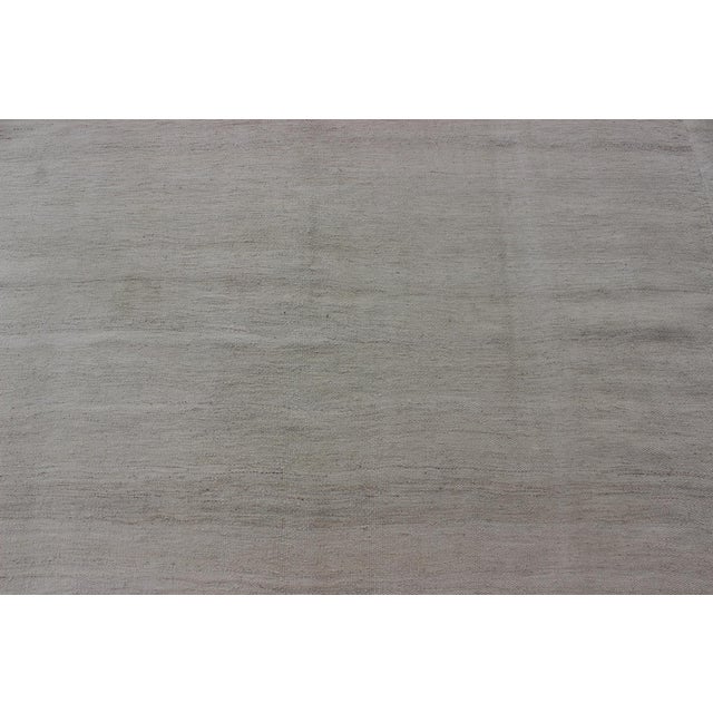 Square-Sized Large Midcentury Turkish Kilim Rug With Subtle Variegated Cream For Sale - Image 9 of 9