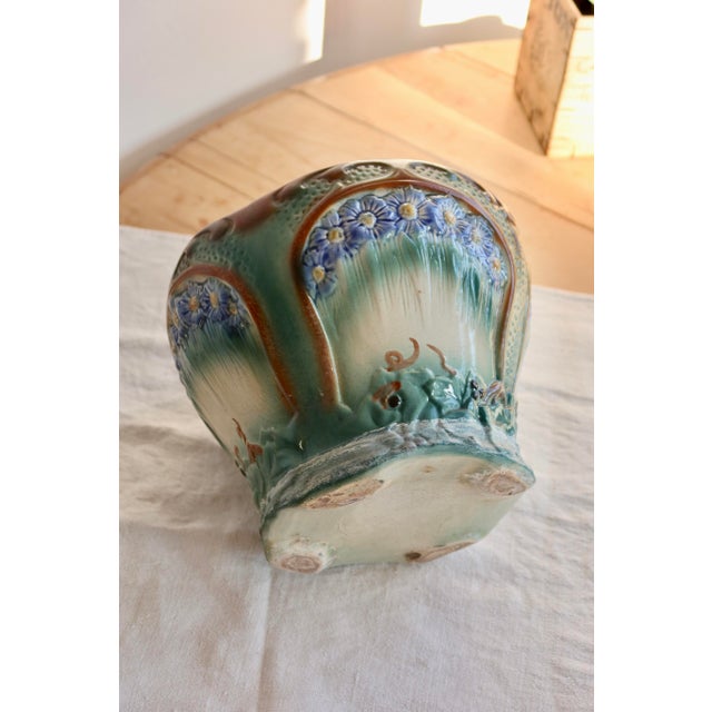 1980s Large Vintage Art Nouveau Style Majolica Planter with Floral Decoration, 1980s For Sale - Image 5 of 6