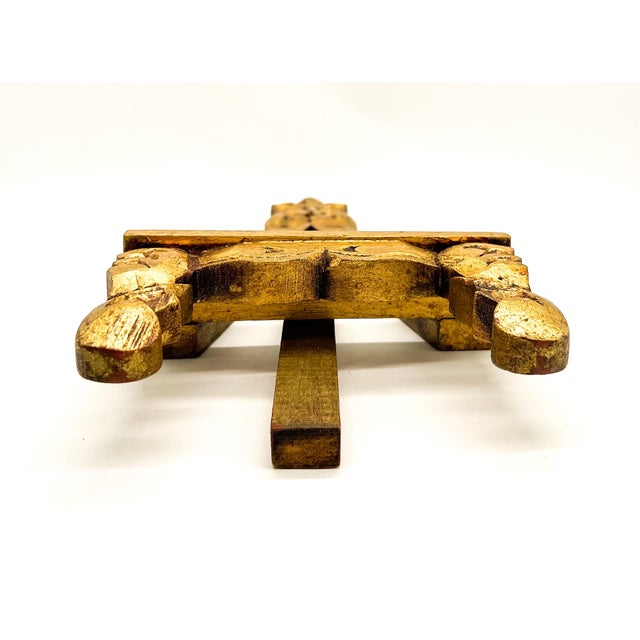 Vintage Giltwood Tabletop Display Easel, Hand-Carved Scrollwork Stand - Italian Style, Hollywood Regency For Sale - Image 11 of 15