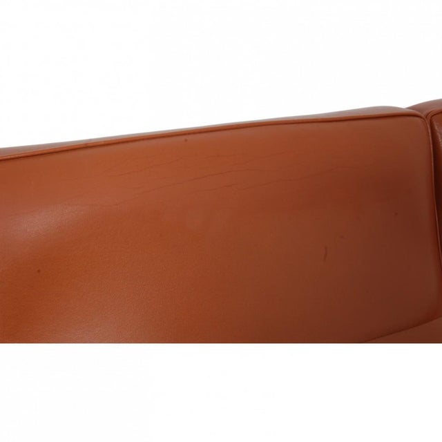 3303 Two-Seater Sofa in Cognac Leather by Arne Jacobsen, 1980s For Sale - Image 15 of 18
