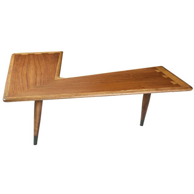 1950s Classic Mid-Century Modern Walnut Dovetail Lane Acclaim Boomerang Coffee Table For Sale In Nashville - Image 6 of 18