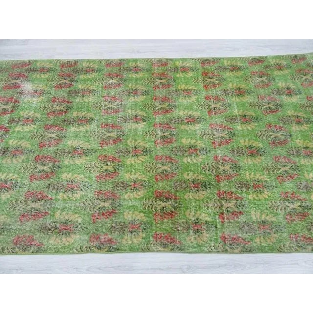 Green Turkish Deco Rug - 4′7″ × 8′ For Sale - Image 4 of 6