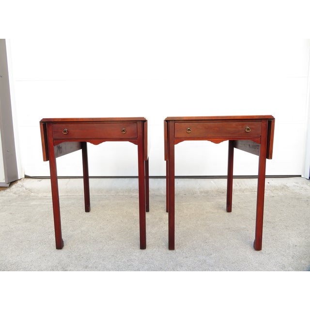 Vintage Mahogany Pembroke Dropleaf Side Table Pair ~ Georgian Chippendale Federal Style For Sale In Seattle - Image 6 of 18