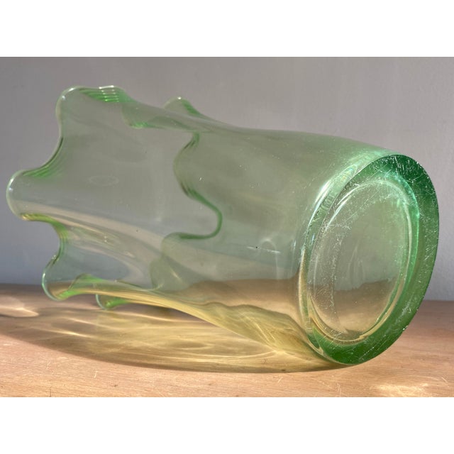 Mid-Century Italian Fazzoletto Green Murano Glass Vase For Sale - Image 12 of 13