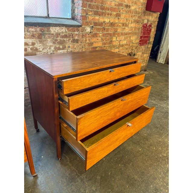 1960s Florence Knoll 4 Drawer Walnut Dresser For Sale - Image 11 of 14