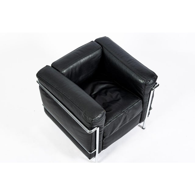 Authentic Cassina Lc2 Black Leather Petit Lounge Chair by Le Corbusier, 4x Avail For Sale - Image 10 of 14