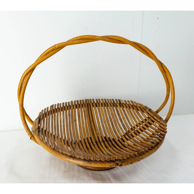 Mid-Century French Fruit Basket in Wicker For Sale - Image 4 of 8