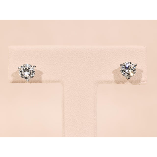 2000 - 2009 The Virgil Village: 1.96 Carat Total Weight Diamond Stud Earrings in Platinum Martini Settings, 2 Pieces For Sale - Image 5 of 10