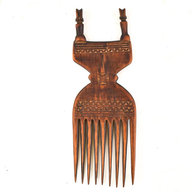 Early 20th Century Nyamwezi Mwana Hiti Figural Comb Tanzania For Sale - Image 4 of 6