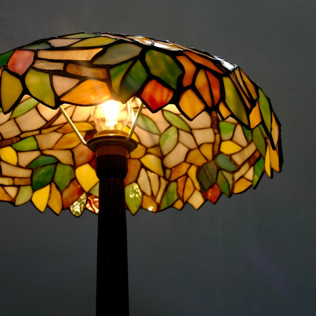 Tiffany-Style Table Lamp, Italy, 1990s For Sale - Image 10 of 18