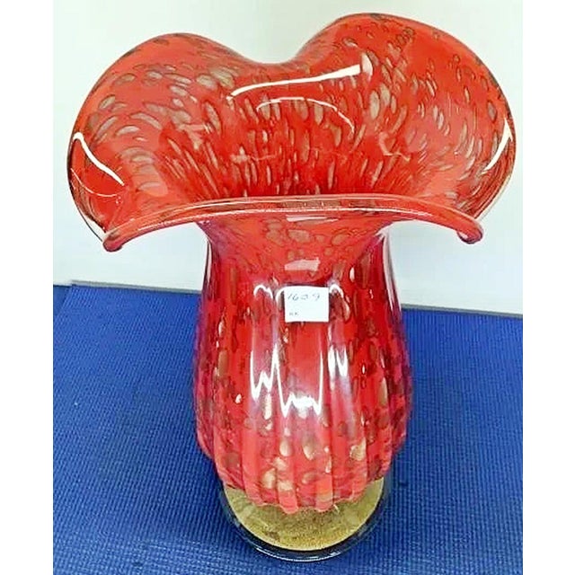 Italian 1970s Murano Style Tulip Vase For Sale - Image 3 of 10