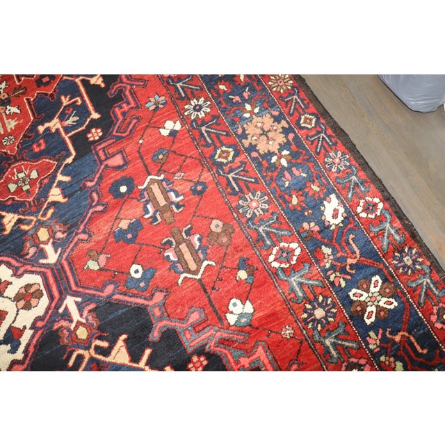 Large Scale Antique Geometric Persian Bakhtiari Rug no. j5107 For Sale - Image 4 of 11