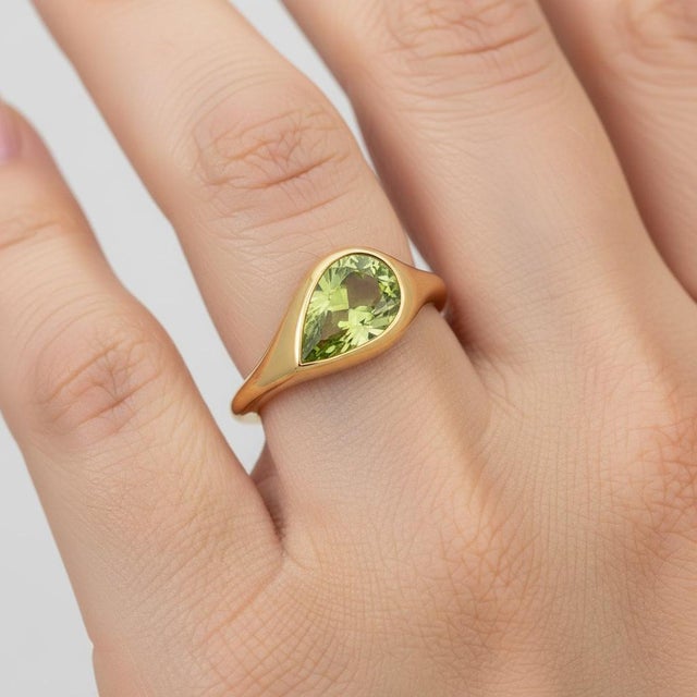 Pear Peridot East-West Ring, Size 7.5 For Sale - Image 6 of 10