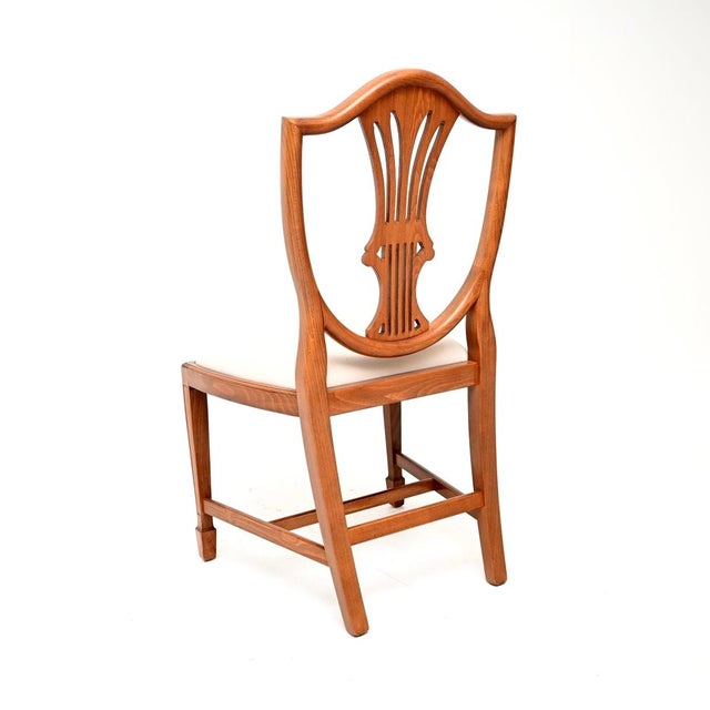 Vintage Sheraton Style Shield Back Dining Chairs, 1950, Set of 8 For Sale - Image 10 of 13