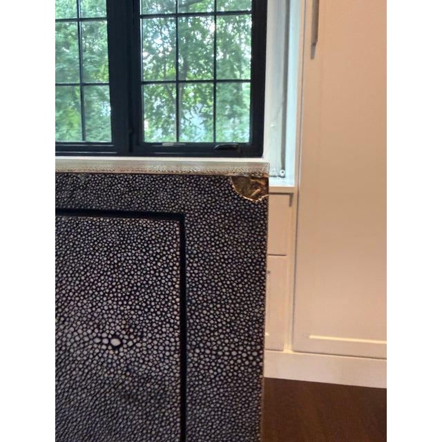 Gray Made Goods Dario Faux Shagreen Nightstands (Pair), Attributed - Mid-Century Modern For Sale - Image 8 of 18