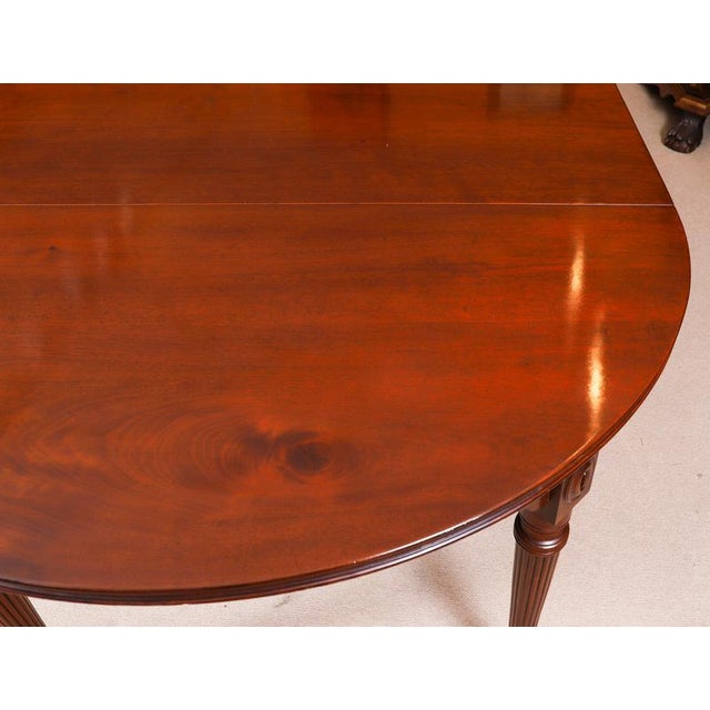 Antique Victorian Extending Dining Table in Flame Mahogany by Selbat, 1800s For Sale - Image 9 of 18