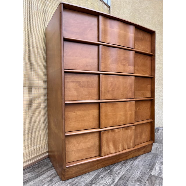 Refinished Mid Century Modern Five-Drawer Highboy Dresser by Heywood Wakefield Circa 1950s For Sale In Miami - Image 6 of 18